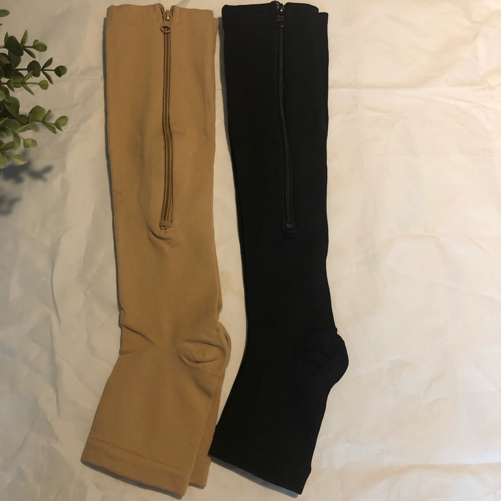 2 pairs of diabetes compression socks